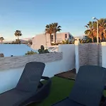 Luxury Two Bed Seaviews Apartmán