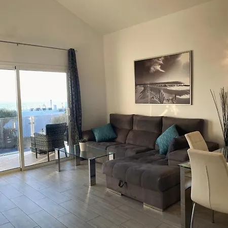 Luxury Two Bed Seaviews Apartmán
