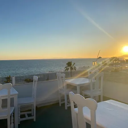 Luxury Two Bed Seaviews Lägenhet *