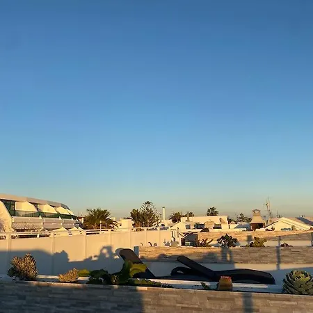 Luxury Two Bed Seaviews Apartamento Puerto del Carmen (Lanzarote)