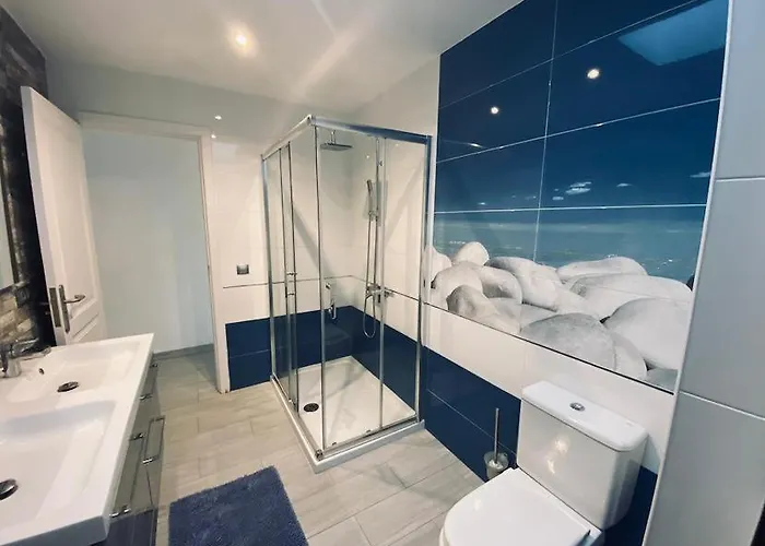 Luxury Two Bed Seaviews *